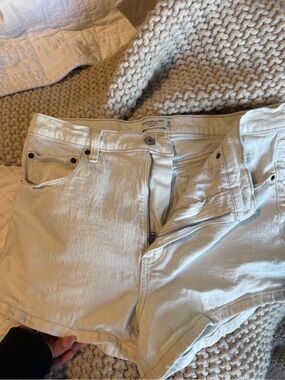 Abercrombie & Fitch Women's Cream Denim Mom Shorts